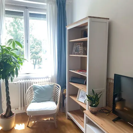 Macrame - With Cooling Ac Budapešť